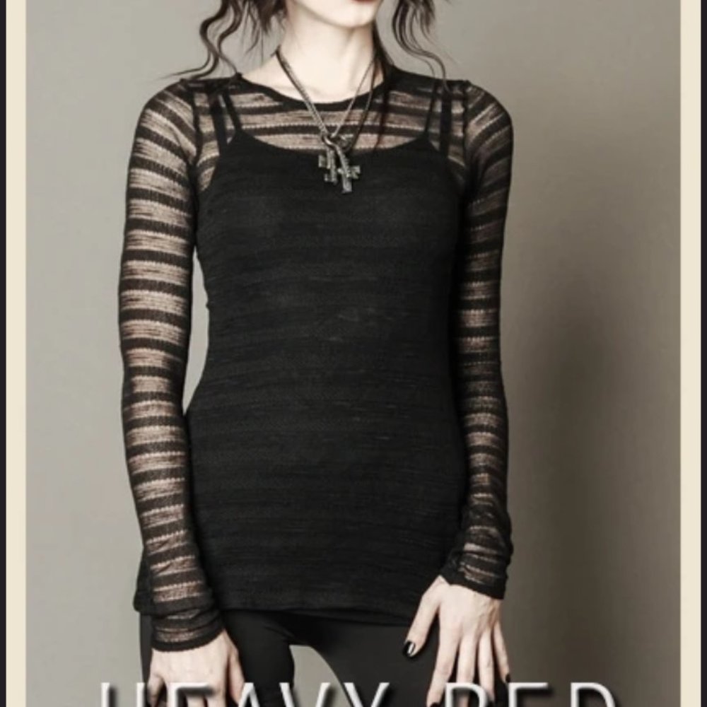 NWOT Heavy Red Raven's Lace Net Long Shirt  nwot